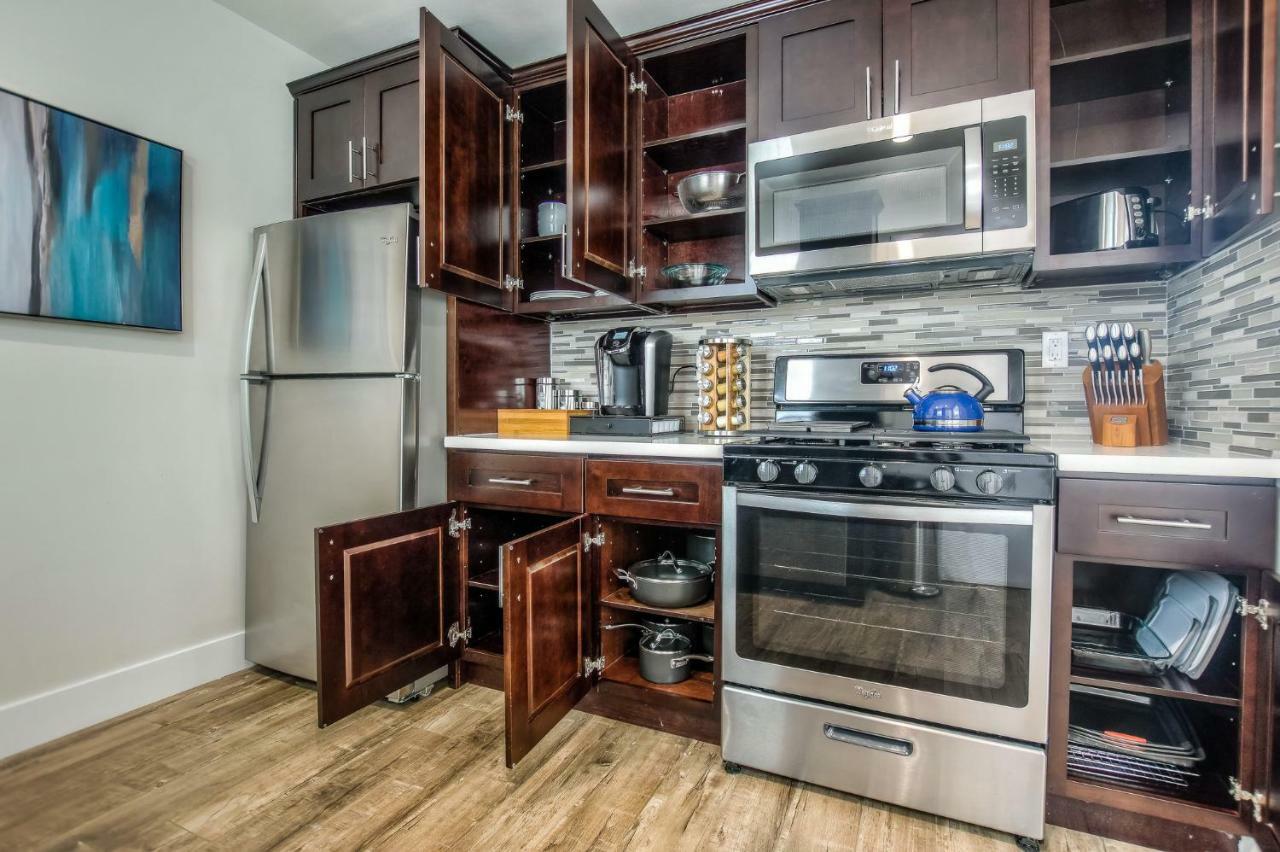 Long Beach Studio Suites Esterno foto
