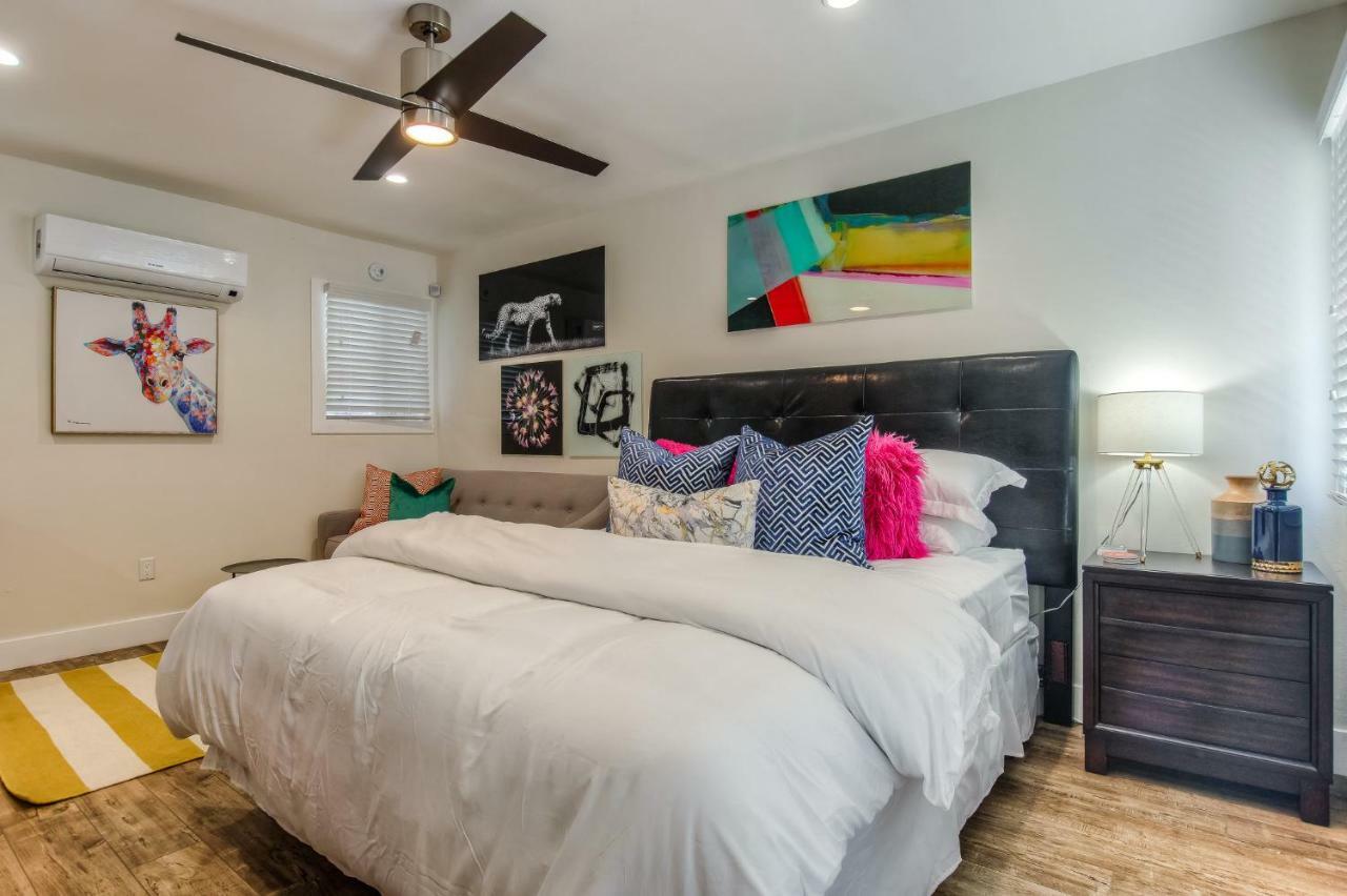 Long Beach Studio Suites Esterno foto
